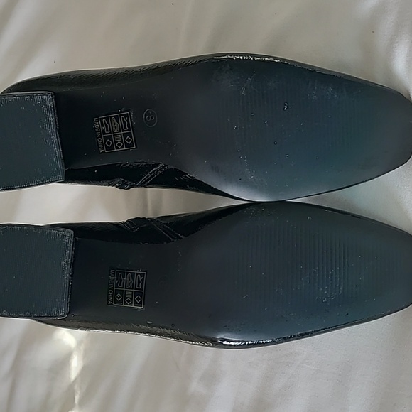 Black boots - Picture 6 of 6